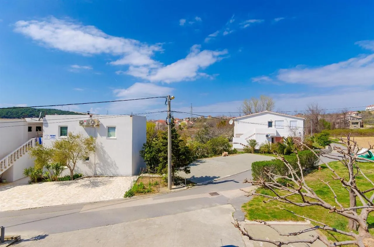 Apartments And Room Ljubica Lopar 0*,  Croatia