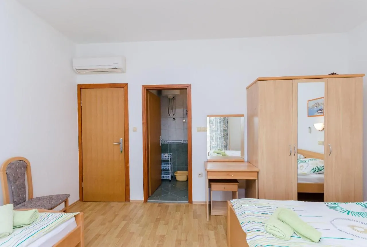 Apartments And Room Ljubica Lopar Croatia