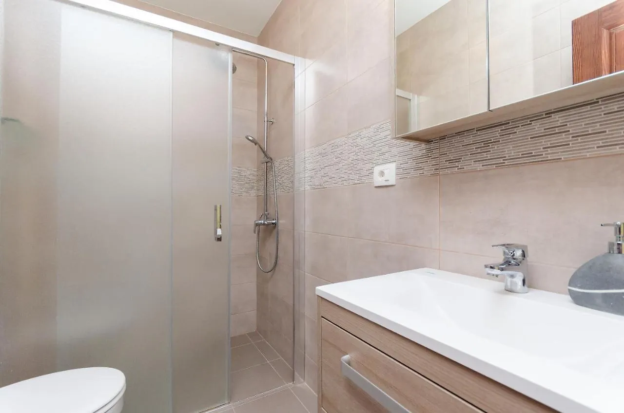 Apartments And Room Ljubica Lopar Croatia
